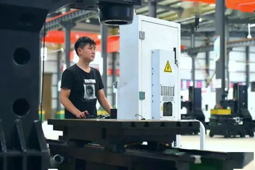 統(tǒng)籌抓好 兩穩(wěn)一促 穩(wěn)住商務(wù)和開(kāi)放型經(jīng)濟(jì)發(fā)展基本盤(pán)